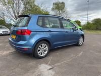 VOLKSWAGEN GOLF SV